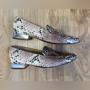Naturalizer Snakeskin Loafers Women’s 4M EUC Leather Block Heel
